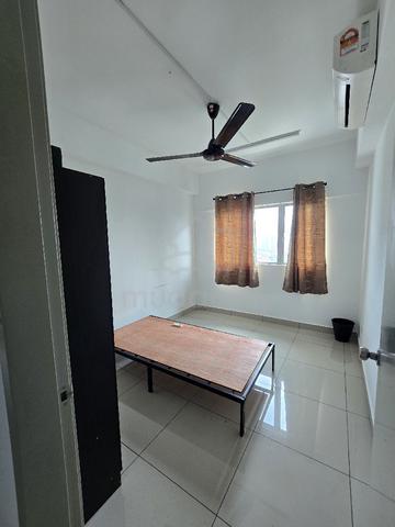 ROOM FOR RENT @ Residensi Kiara Jalil 2 ๐ก
Comfortable & Modern Liv 1