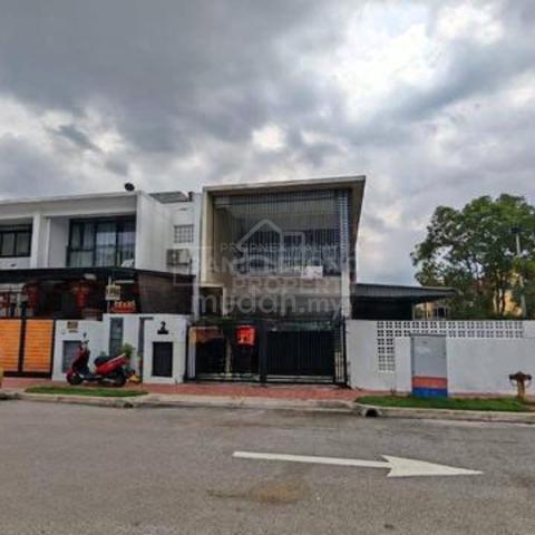Puchong Prima Aman Sara 2 Storey Terrace House End Lot Lelong Unit 1