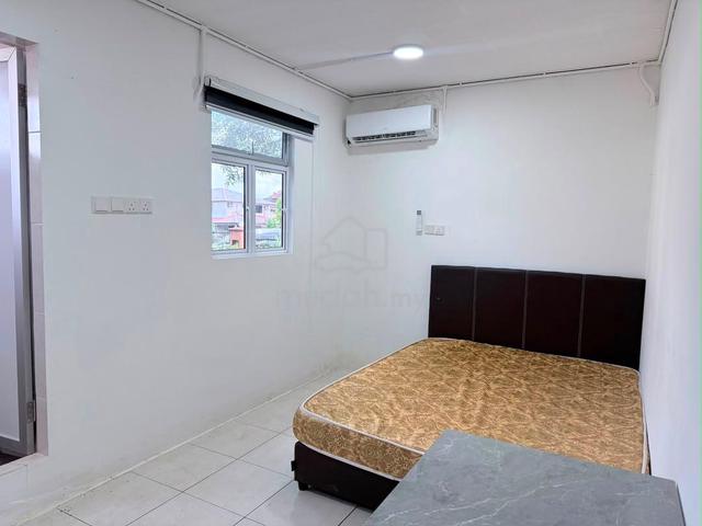 ROOM FOR RENT – 2½ Mile, Laksamana Area (female only) 1