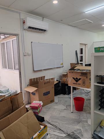 Bandar Kinrara BK5 - Puchong - Office Space (700 sqft) 1