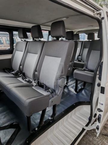 2018 Toyota HIACE 2.5 Window Van (M) - 4