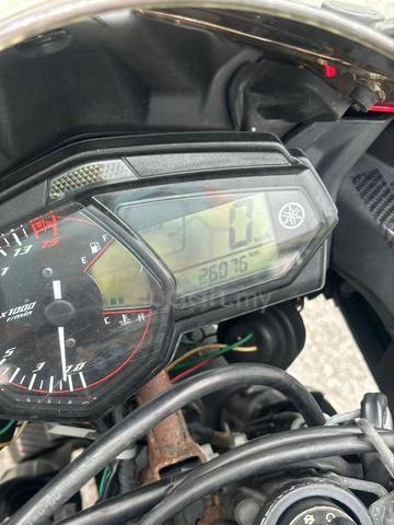 Yamaha R25 V1 2016 - photo 8 of 10