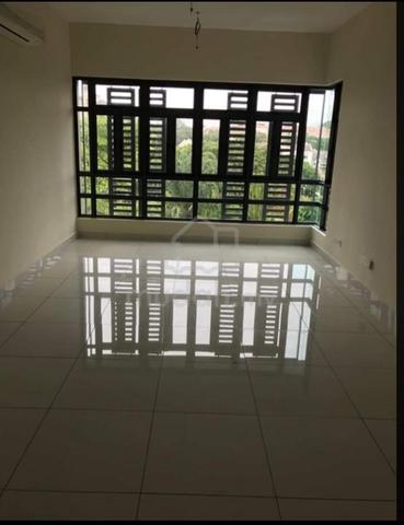 Aura Residence 1