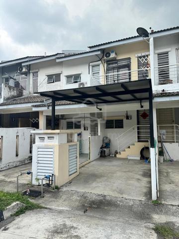 [FACING NORTH] Renovate Upper Unit TownHouse @ Taman Tasik Puchong 1