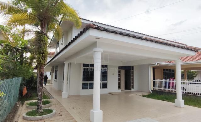 Lazenda Villa 2, 2-storey Renovated Semi-D house for rent 1