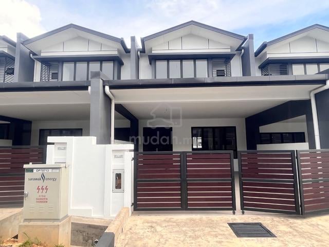 Double storey terrace intermediate house BINTULU 1