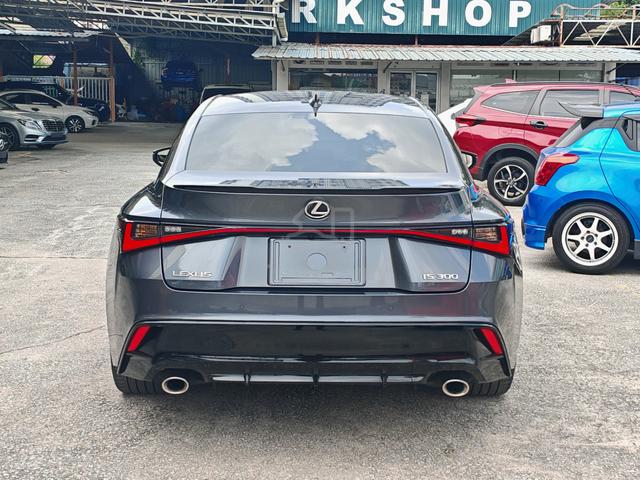 2022 Lexus IS300 2.0 F-SPORT (A) 27K KM Grade 4.5A - 4