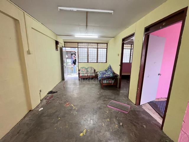Rumah Pangsa Bercham 4