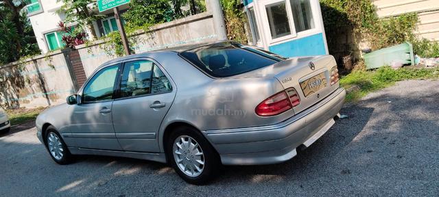 Mercedes Benz E240 AVANTGARDE PG low mileage best - 4