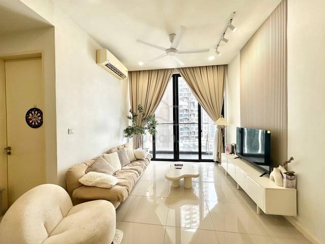 D' Pristine @ Medini 1