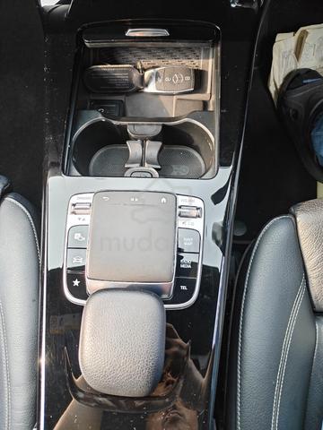 Mercedes Benz CLA 220 2.0 (A) AMG LINE Premium - 4
