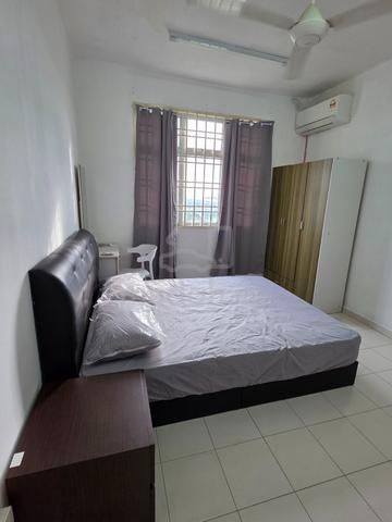 Skudai Master Room - Villa Krystal 1