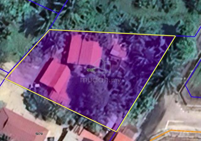 Tanah/Rumah Strategik di Kampung Indah,Pantai Remis Perak 1