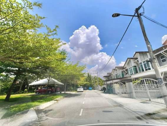 FACING OPEN Aster Double Storey House Aster Seksyen 4 Tambahan, Bandar 1
