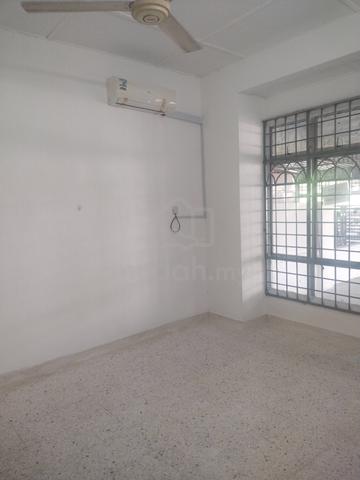 Teres 1 Tingkat Terrace House Taman Desa Cempaka Nilai 3