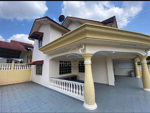 Ulu Tiram Taman Bukit Jaya Corner lot 6 Bed Partially Furnished EDL 1