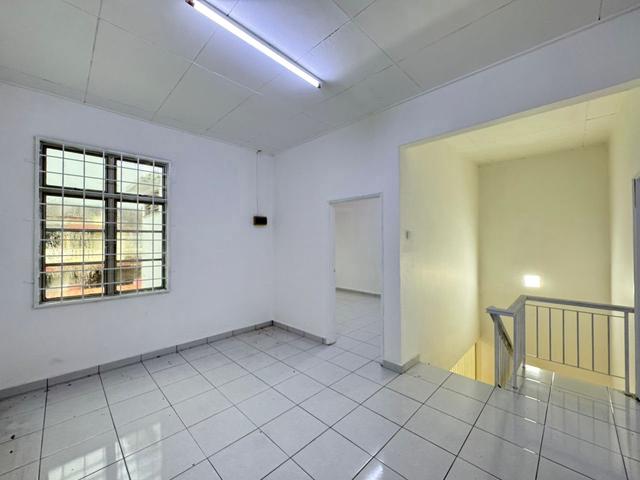 Fully Renovated 1Stry Jln Badik Tmn Puteri Wangsa 1