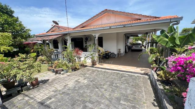 Banglo Setingkat di Taman Dato. Hj Abd Samad, Port Dickson 1