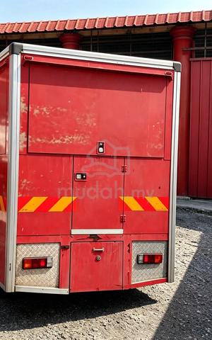 For Sale! 4 Tan Food Truck Lorry Untuk Dijual - photo 2 of 4