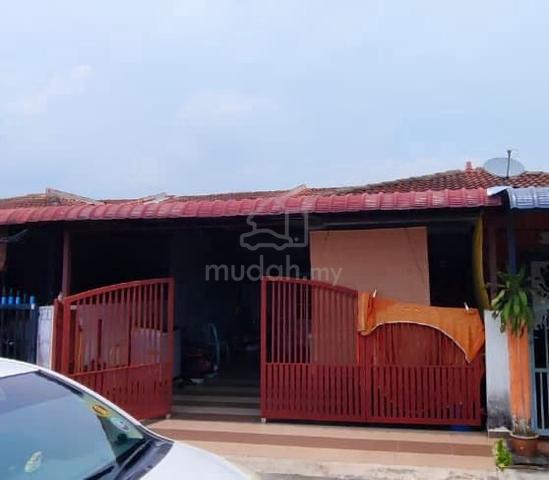 Rumah Cantik Murah Taman Banting Baru 1