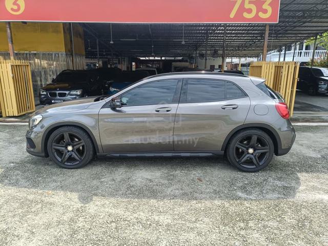 2015 Mercedes Benz GLA250 2.0 (LOAN KEDAI/BANK/CD) - 4