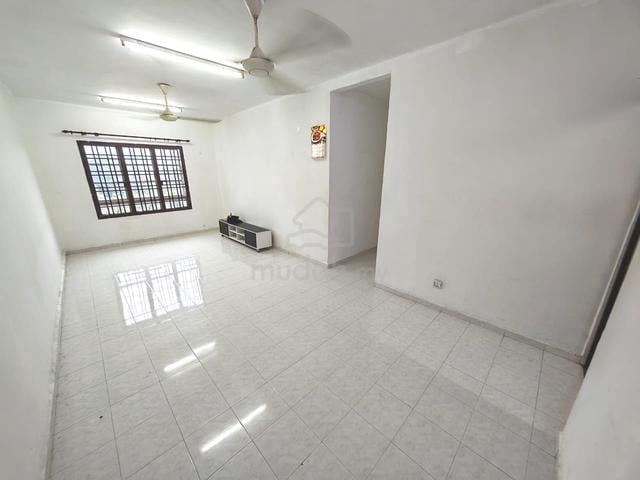 Idaman Senibong Apartment 1