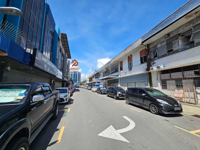2-Storey Commercial Shop Warehouse Sadong Jaya Karamunsing KK 1
