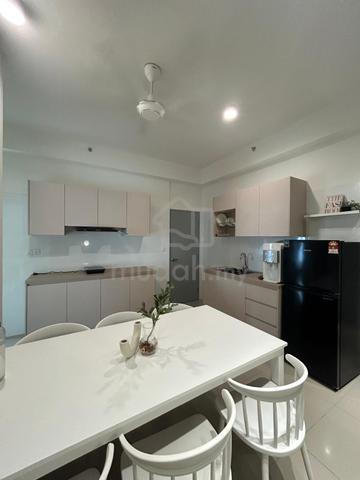 Middle Room at 121 Residences, Kayu Ara 5