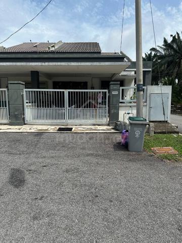 Rumah Setingkat - Bandar Baru Merlimau Utara, Merlimau 1
