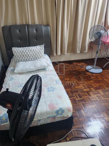 MASTER BEDROOM  UNTUK DISEWA 2 Wanita Muslimah Kota Kemuning 1