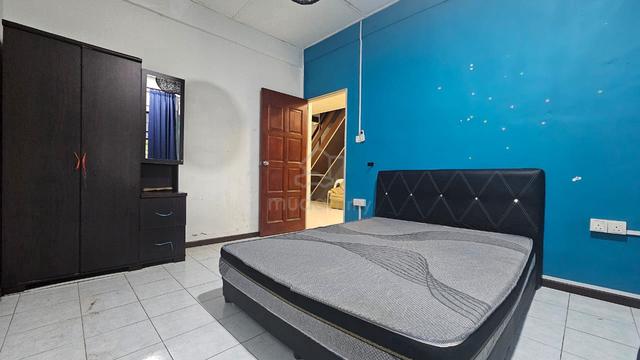 SINGLE STOREY TERRACE HOUSE WITH ATTIC @ BDC For Sale 1