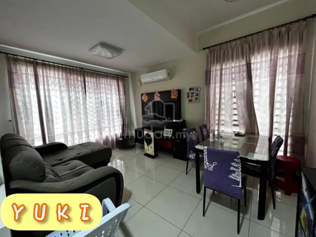 Raintree Park 1 1400sqft Fully Furnished Townhouse Upper Unit 1