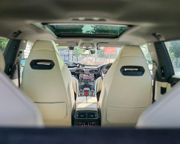 RARE 4 EXECUTIVE SEAT 2022 Lamborghini URUS 4.0 - 1