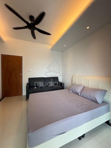 R&F Princess cove / Balcony room / JB town / walking to CIQ / Seaview 2