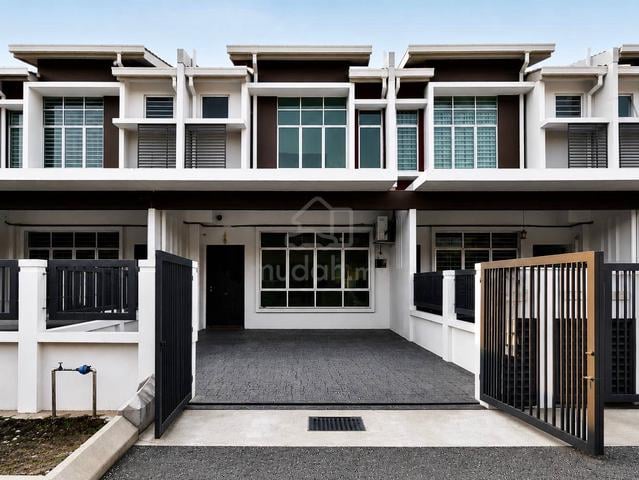 Double Storey Hillpark type MAPLE Puncak Alam 1
