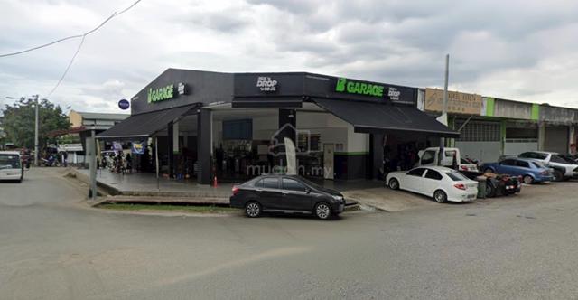 Corner Link Factory at Puchong Utama For Sale 1