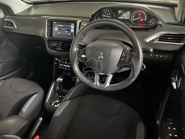Peugeot 208 1.6 (A) ONE OWNER FULL SERVICE RECORD - 5