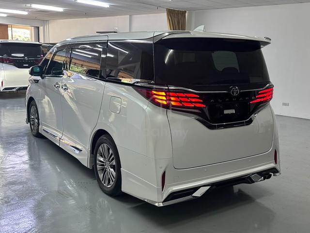 2024 Toyota Alphard 2.5 Z GRADE 5A ORI LOW MILEAGE - 2