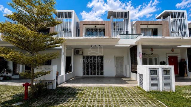 [BELOW MARKET VALUE] Double Storey Casaview Cybersouth Dengkil 1