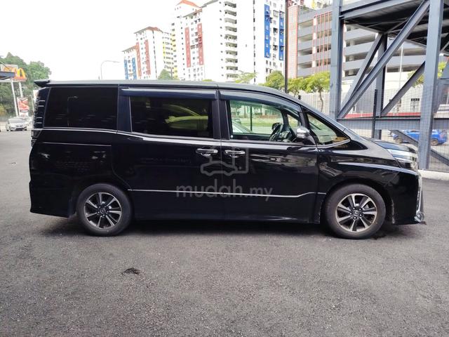 2021 Toyota VOXY 2.0 ZS KIRAMEKI III (A) UNREG 21 - 2