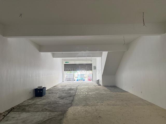 setia taipan, facing main road. 2