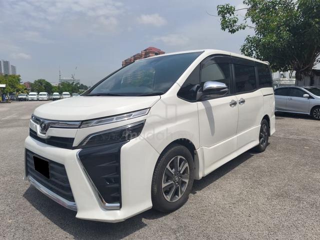 2018 Toyota VOXY 2.0 KIRAMEKI FACELIFT 2 POWERDOOR - 4