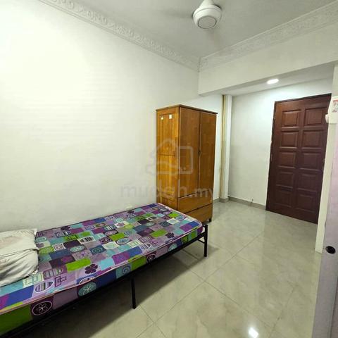 Partially Furnished Selangor Batu Caves Room For Rent 1