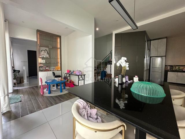Nice Fully Renovated 3 Storey Semi D 1