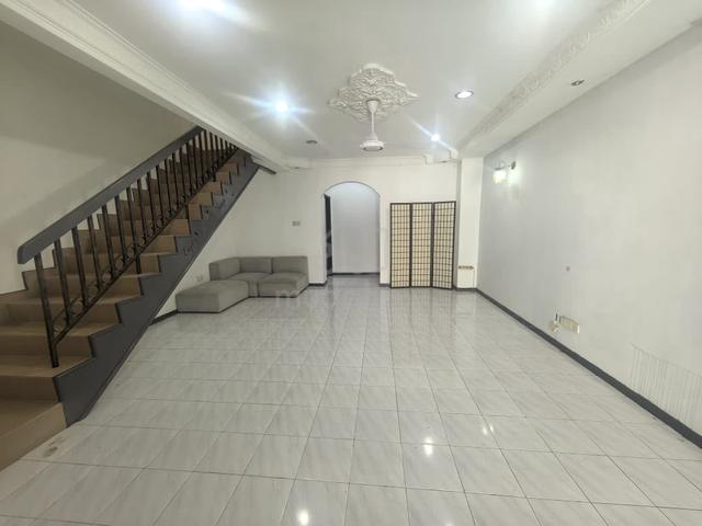 bukit indah double storey house for rent 1