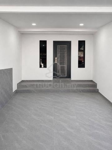 Taman Muhibbah Kulai Double Storey End Lot Extra Land  1