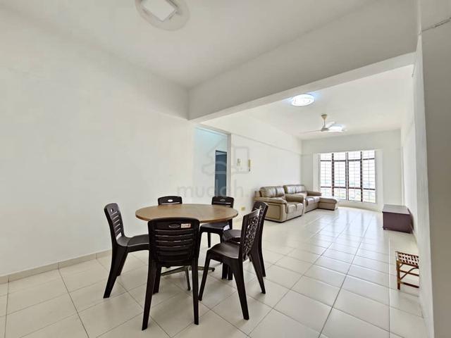 Straits Court Condominium 1