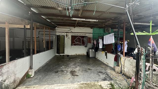 [MURAH]Taman Mega Ria, Tangkak Teres 2tingkat Kos Rendah Untuk Dijual 1
