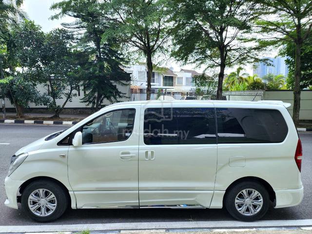 CLEAR STOCK Hyundai GRAND STAREX 2.5 ROYALE DELUXE - 4