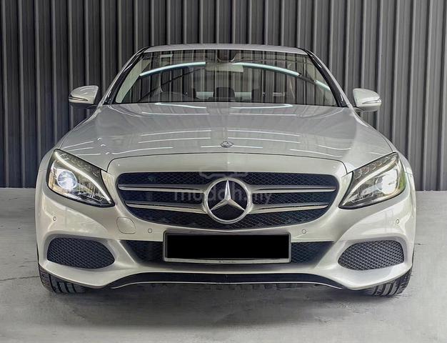 2016 Mercedes Benz C200 AVANTGARDE  2.0 (A) - 2